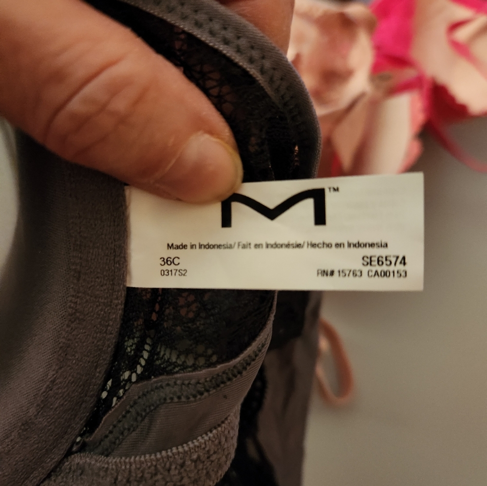 3 36C bras sexy and good shape - Picture 5 of 5